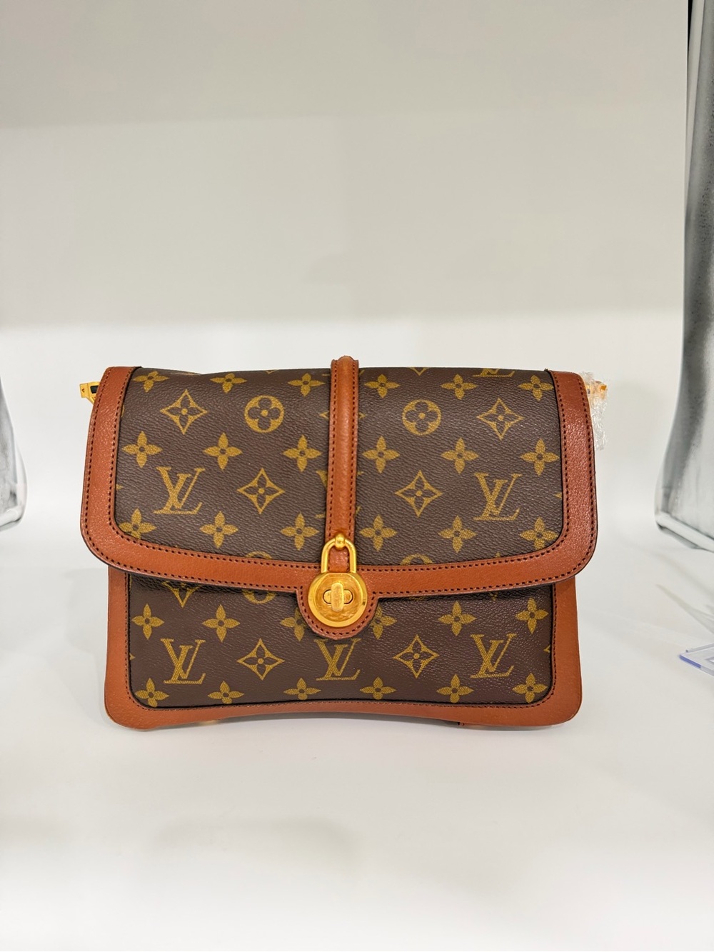 Louis Vuitton Vintage Monogram Sac Vendome Shoulder Bag - Picture 4 of 17